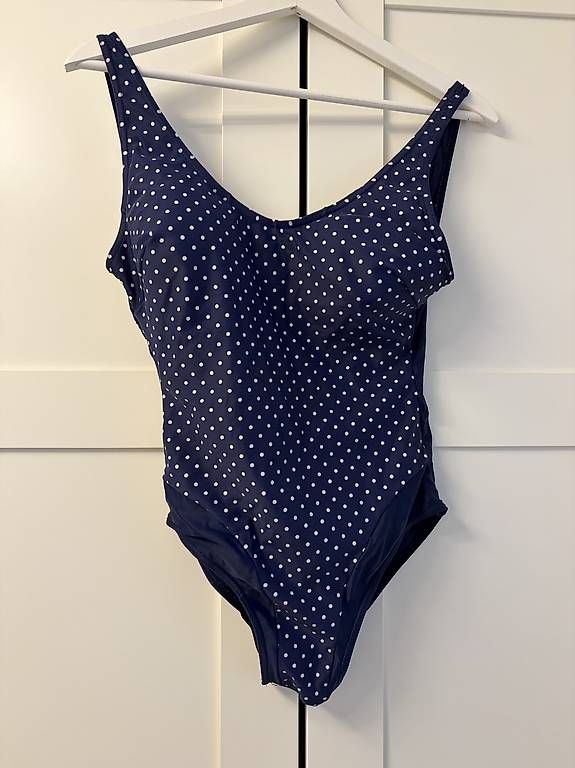 Maillots de bain & Bikinis: Badeanzug Gr 48 – D'occasion à Sevelen par Ch_2026_1 1