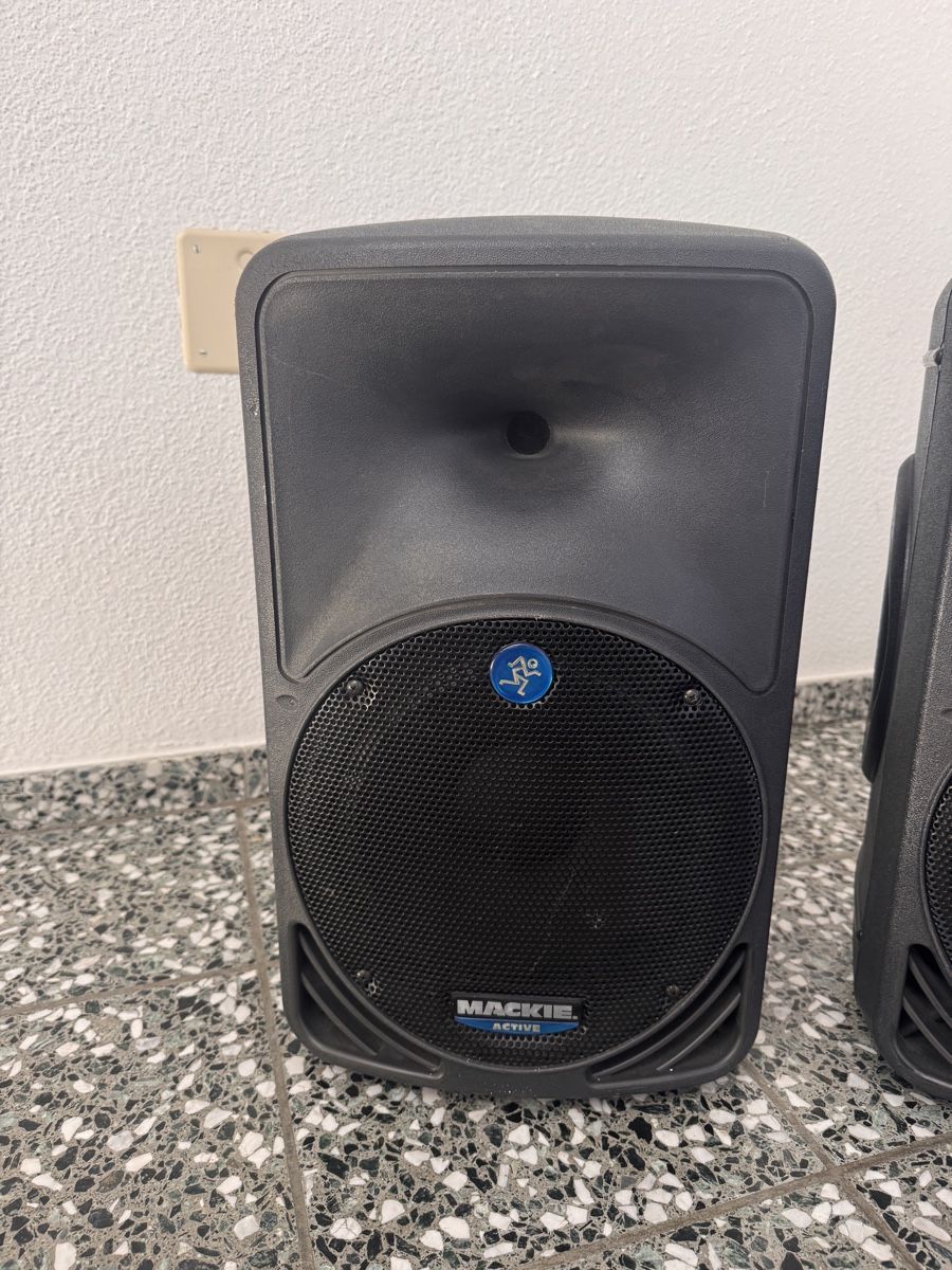 Mackie Lautsprecher: Mackie SRM350 Active Speaker System with Stands – Gebraucht aus Oberwil-Lieli von Facundo101 2