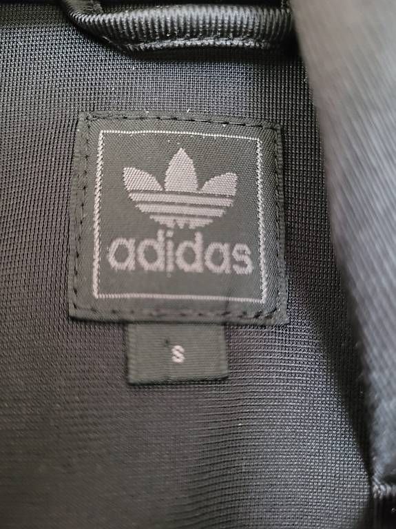 Jacken: Adidas Jäckchen – Gebraucht aus Beromünster von Elektrox 3