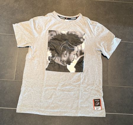 Reebok T-Shirt - Summer style! Great condition. Cool! 49