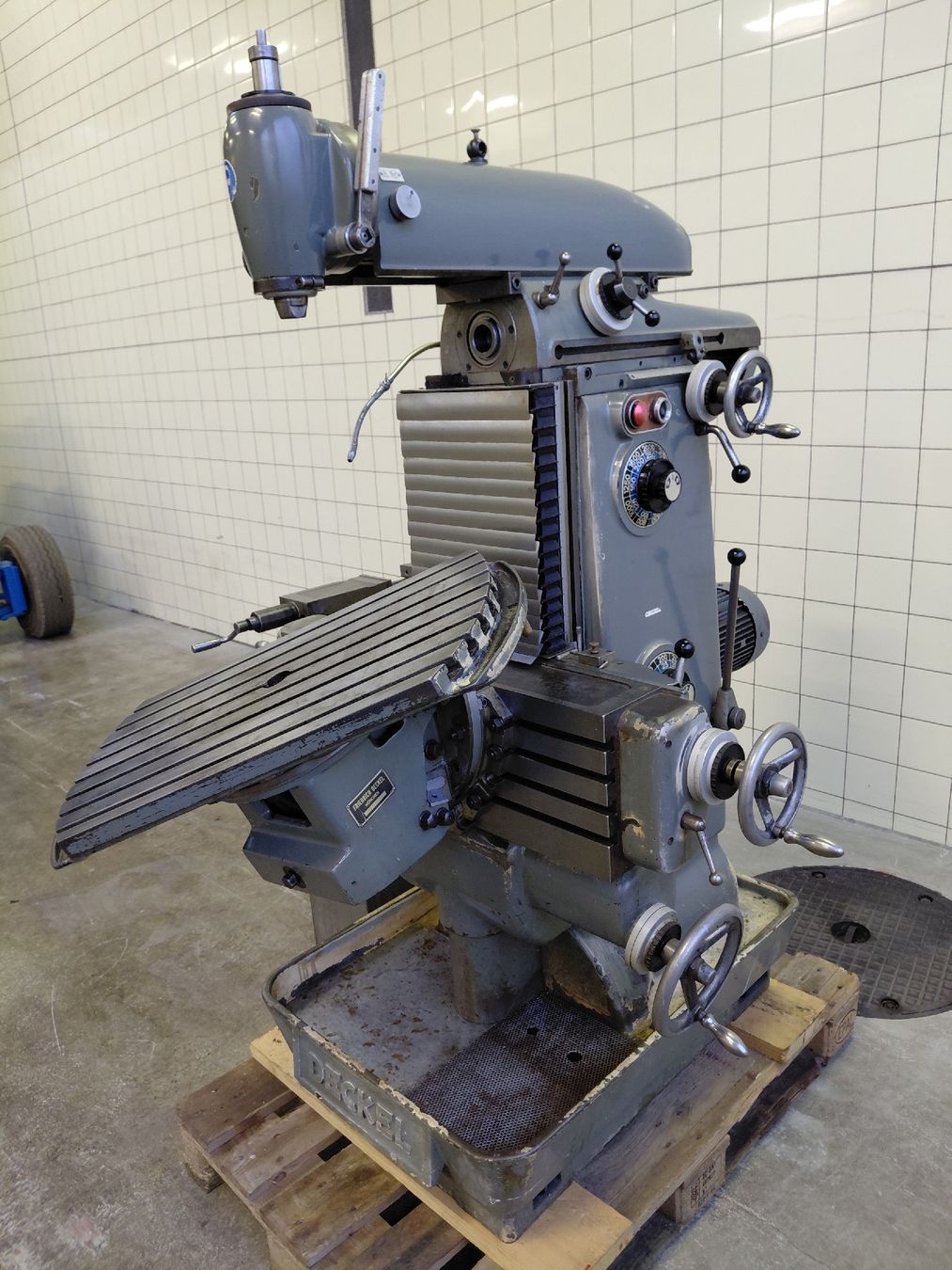 Tutte le macchine: Deckel FP2 Fräsmaschine – Usato da Schüpfen venduto da Marathon013 1