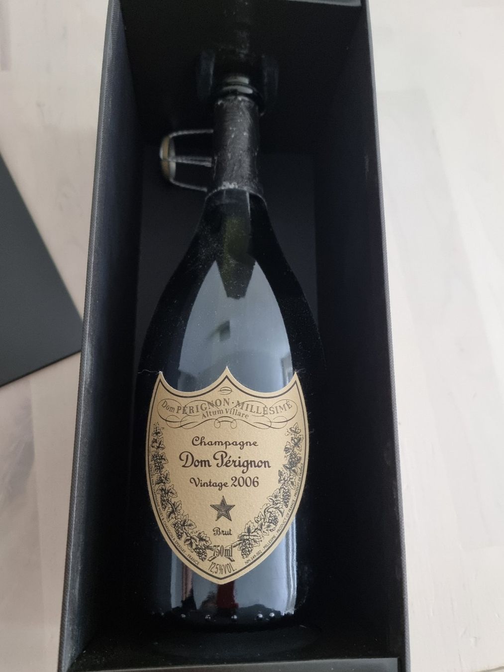 Bicchieri, Caraffe & Bottiglie: Leere Dom Perignon Flasche 2006 – Usato da Ebikon venduto da Dubi1 1