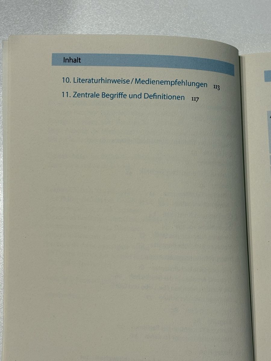 Libri: Effi Briest - Reclam Lektüreschlüssel XL – Nuovo (secondo la descrizione) da Zürich venduto da haj_cp28 3