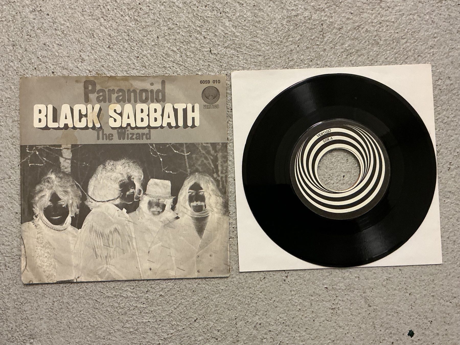 Dischi in vinile: Black Sabbath Single - Paranoid/The Wizard (VG+) – Usato da Winterthur venduto da Tumko_7_Vinyl
