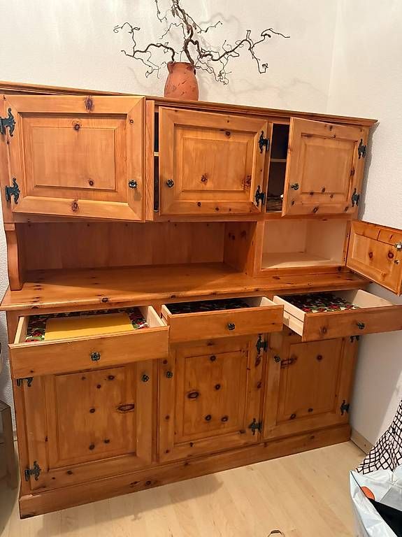 Büffets: Arvenholz-Buffet Holz massiv – Gebraucht aus Selzach von Olive8 1