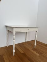 Antiker Holztisch mit grosser Schublade
