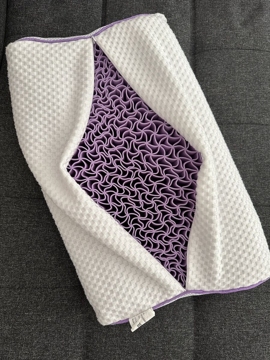 Kissen: Elastic TPE Breathable Orthopedic Neck Pillow – Gebraucht aus Staufen von nad_7jgp