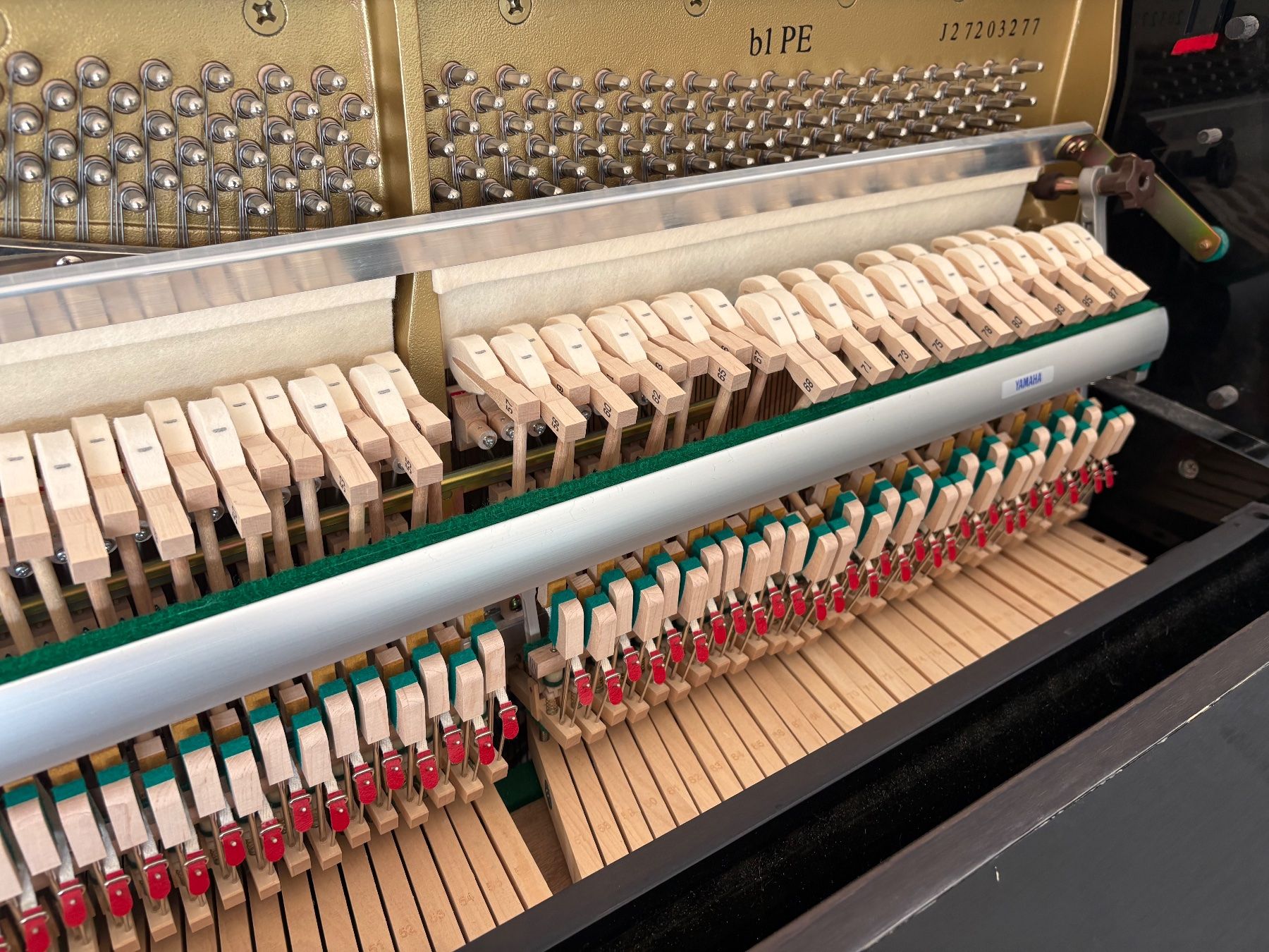 Yamaha Strumenti musicali: Piano droit YAMAHA – Usato da Vich venduto da NatachaCK 4
