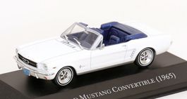 Ford Mustang Convertible 1965 weiss / Interieur blau met.