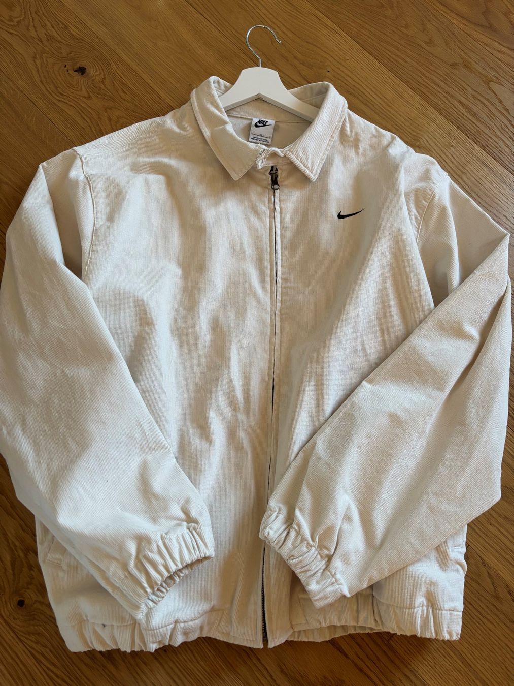 Nike Jacken: Veste NIKE – Neu (gemäss Beschreibung) aus Bôle von Ynaf 3