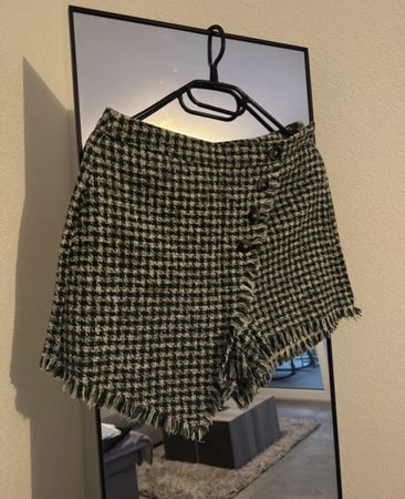 Jupe courte Pimkie tweed asymétrique verte