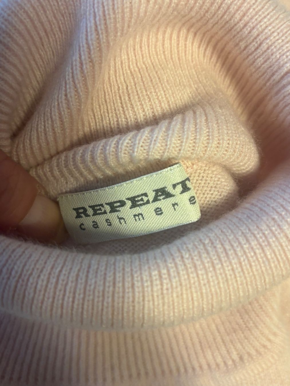 Repeat Maglioni & Felpe: Repeat Turtle Neck 100% Cashmere – Usato da St. Margrethen SG venduto da dijanaO 7