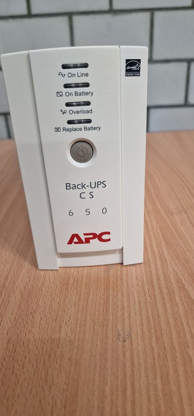 Apc Batterie: APC Back UPS CS 650 USV 650VA – Usato da Chur venduto da shop.chur 2