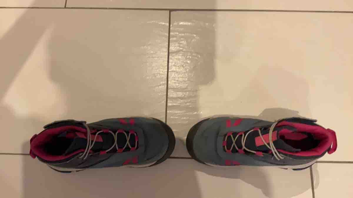 Scarpe per ragazzi: Wanderschuhe Grösse 31 Quechua – Usato da Killwangen venduto da Febre7 4