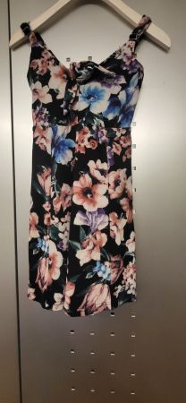 Neues Kleid/Rock von Metro Gr 152