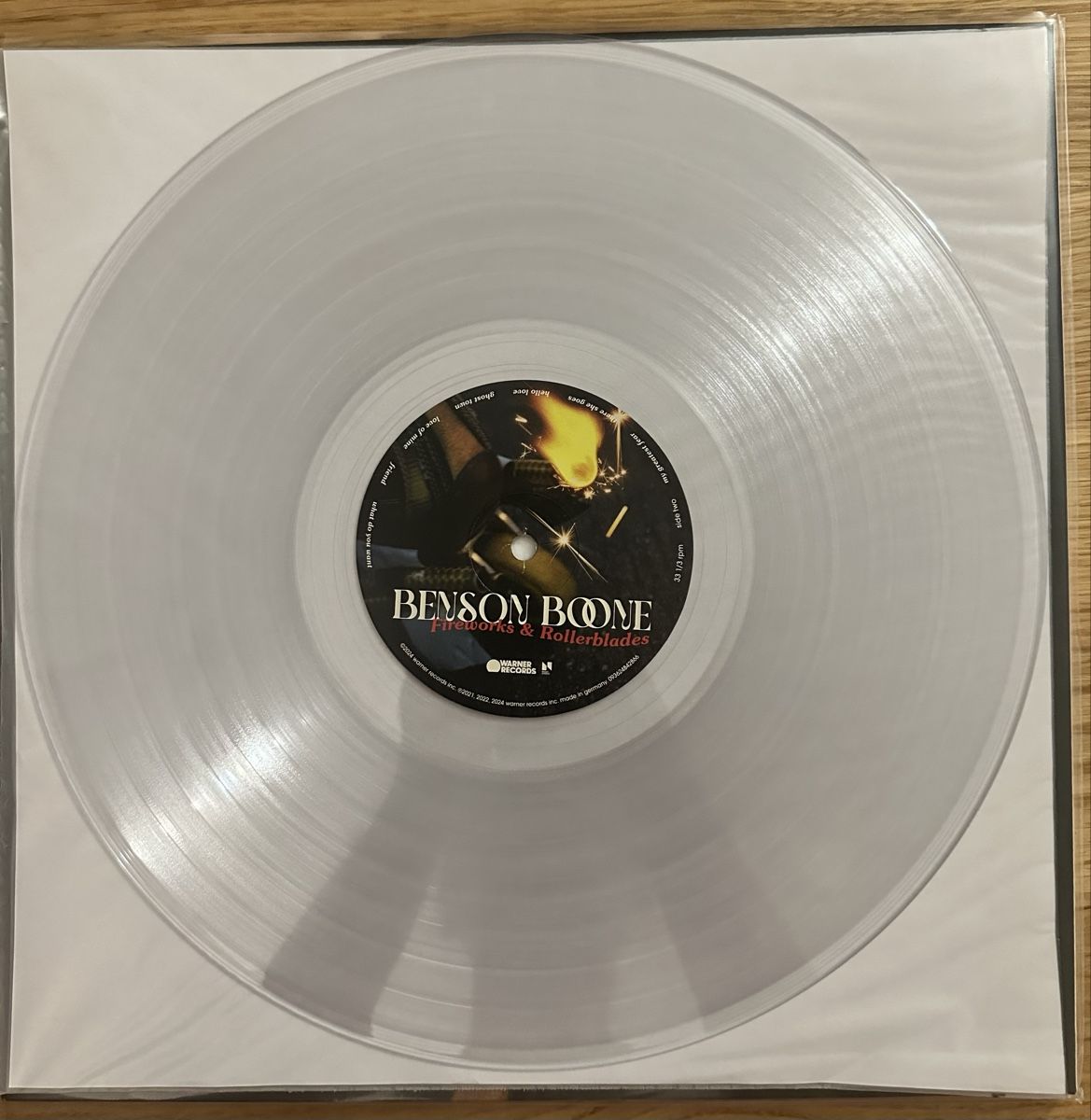 Dischi in vinile: Benson Boone - Fireworks & Rollerblades - Clear Vinyl – Nuovo (secondo la descrizione) da Neuchâtel venduto da kevinsetiawaan 2