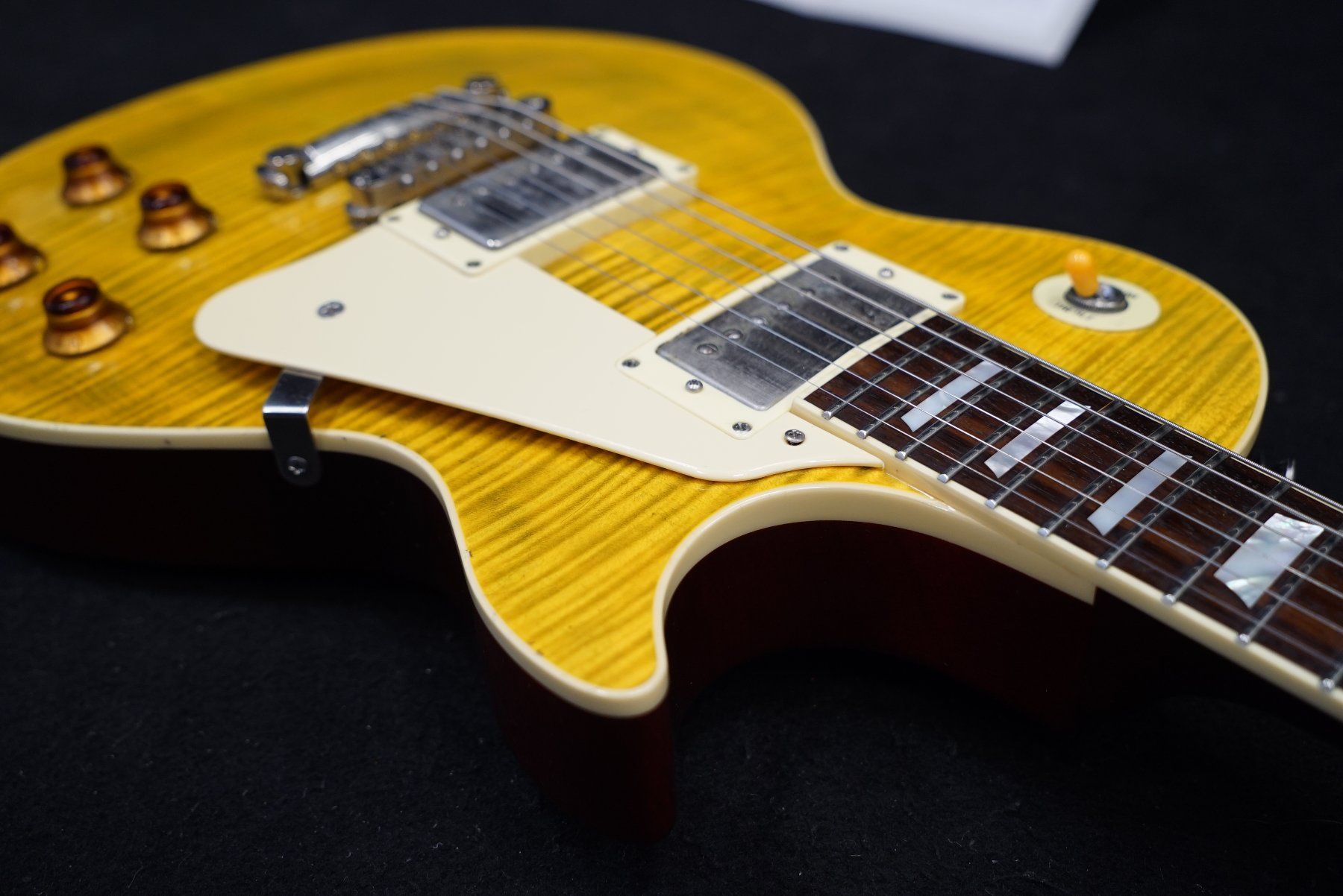 Maybach Strumenti musicali: Maybach Lester Wild Saffron Custom Shop Aged Koffer – Usato da Ortschwaben venduto da Musictrade 3