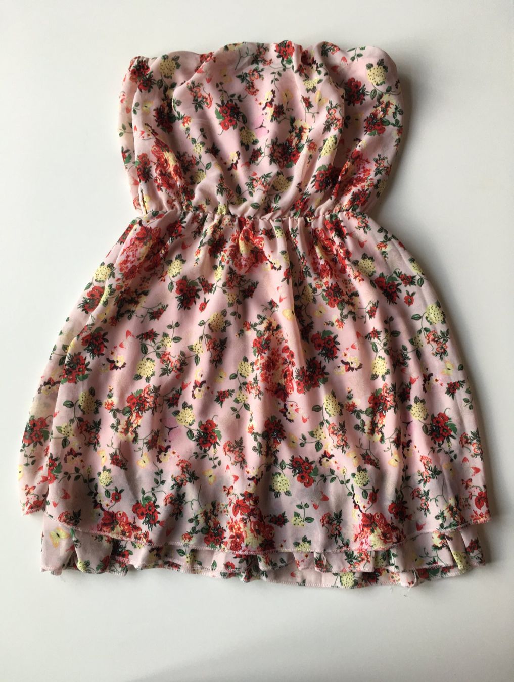 Robes: Robe d'été rose à fleurs🌸- S/M – D'occasion à Troinex par Irisglo 1