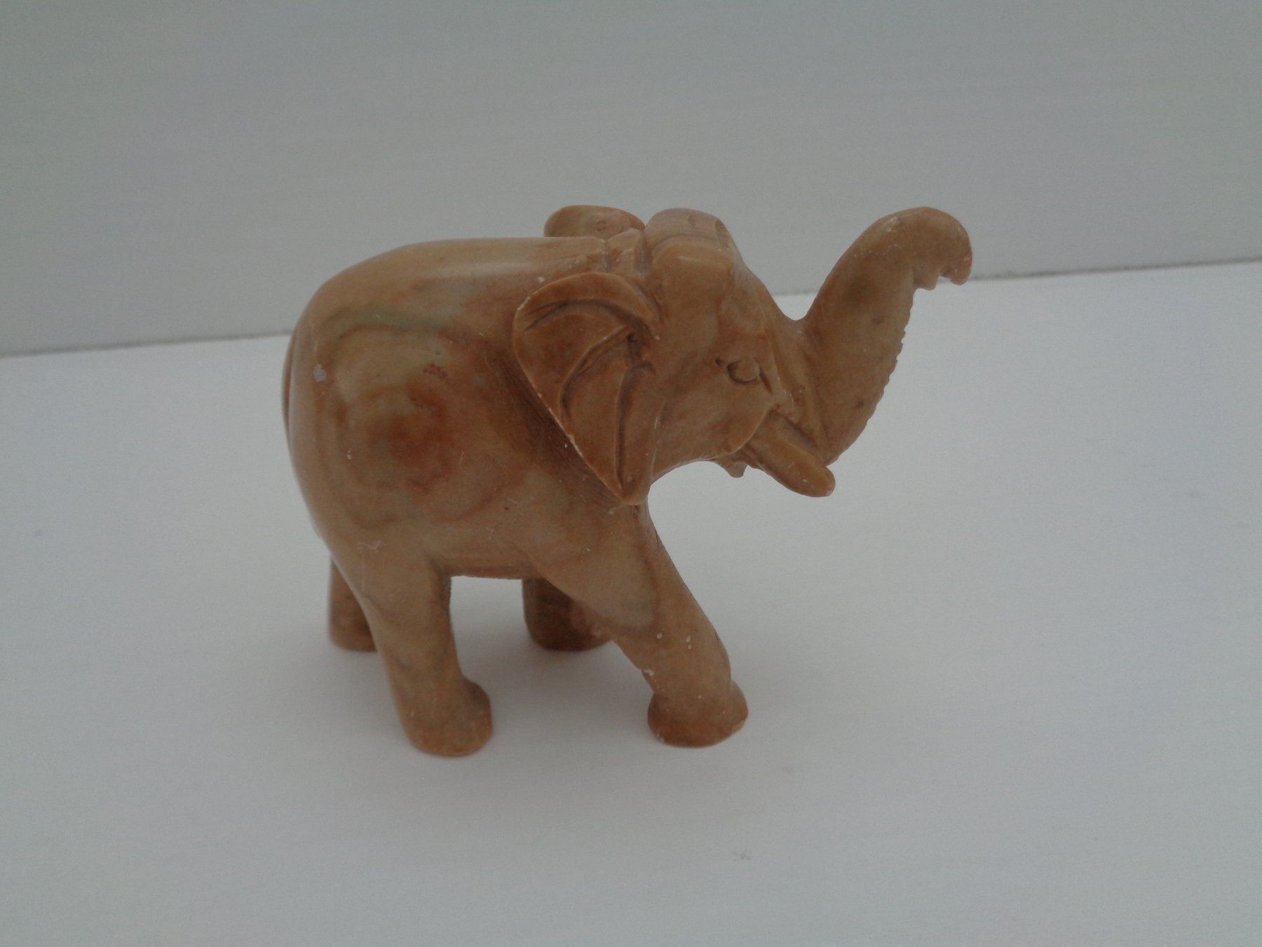 Sculture & Statue: 7 Elefanten aus Marmor & Speckstein – Usato da Chur venduto da omonia 8