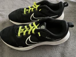 Nike Turnschuhe, Grösse 37,5