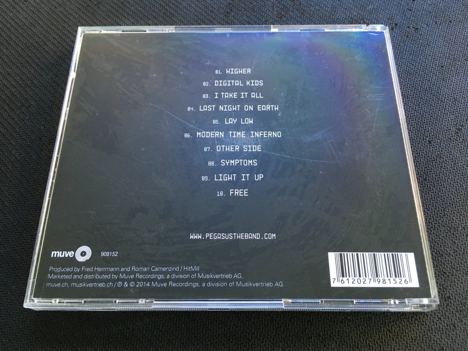 CDs: Pegasus - Love & Gunfire -CD- – D'occasion à St.Gallen par MedienJoe 2
