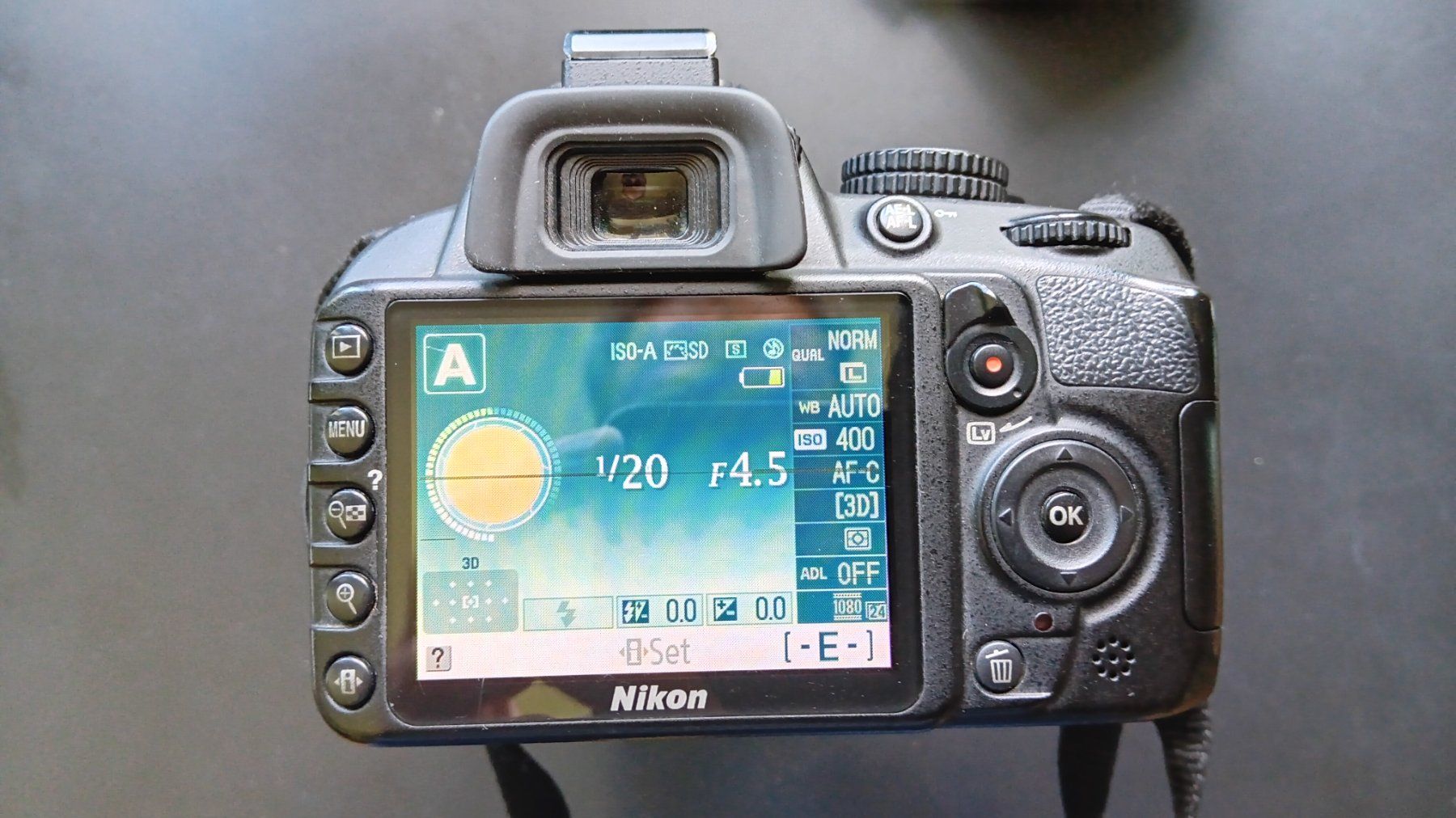 Nikon Kamera: Nikon D3100 – Gebraucht aus Chur von Aradio 1