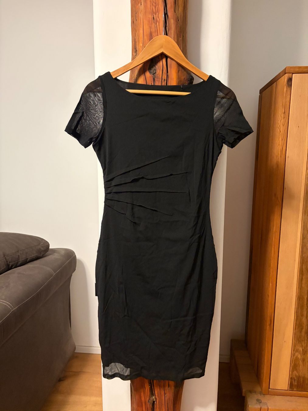 Vestiti: Schwarzes Kleid – Usato da Baltschieder venduto da Nadetschgi