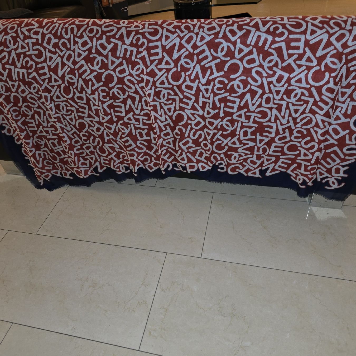 Chanel Foulard & Sciarpe: Original Chanel Stola – Nuovo (secondo la descrizione) da wallisellen venduto da funkelsternchen5 6