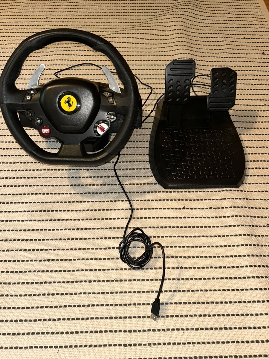 Thrustmaster Controller: Original Playstation5 Lenkrad mit Pedale – Nuovo (secondo la descrizione) da Küsnacht ZH venduto da Ligha04