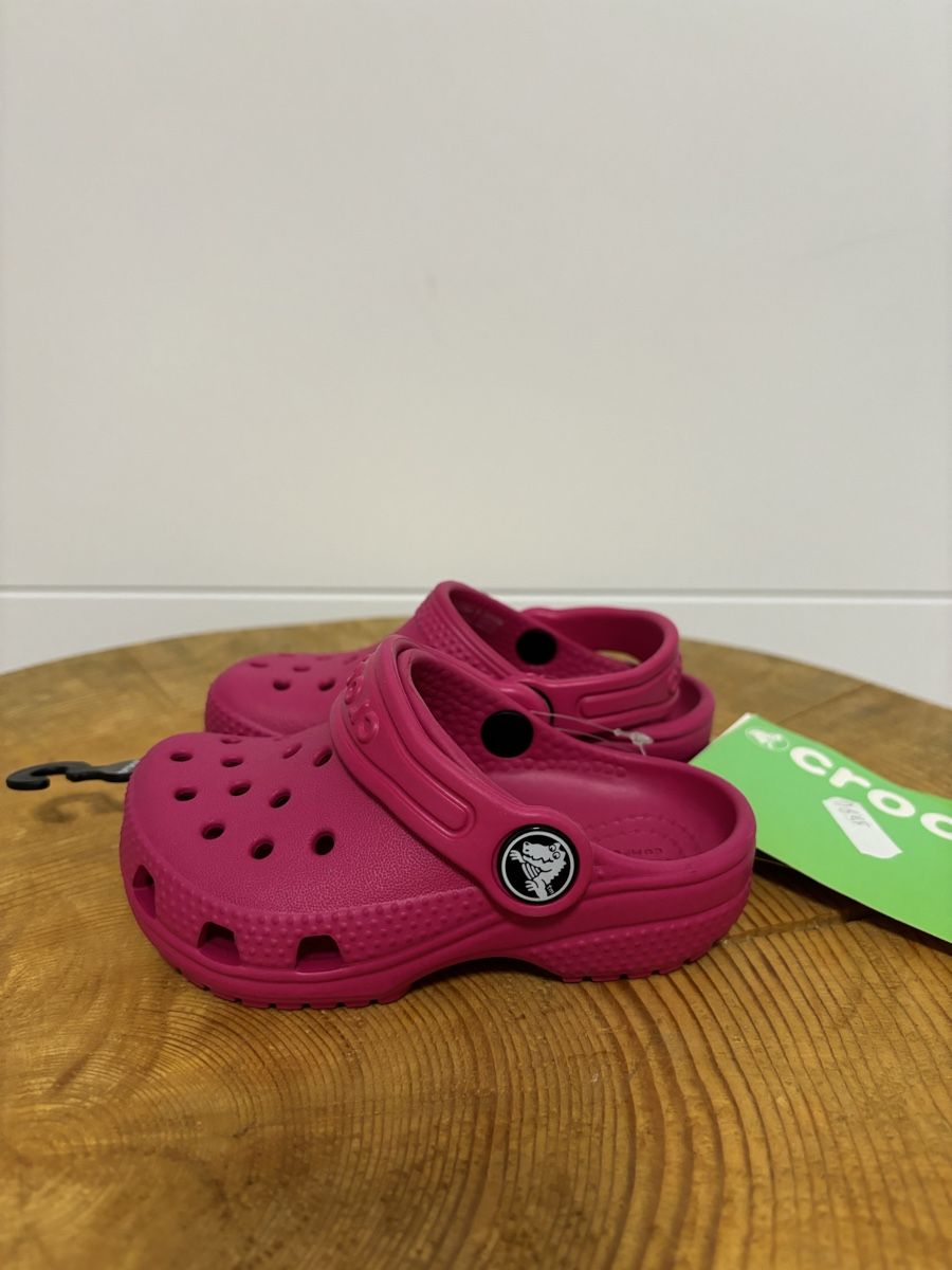 Flipperkästen: Crocs Enfant pointure 22-23 – Neu und originalverpackt aus Savièse von mel_zsv2 1