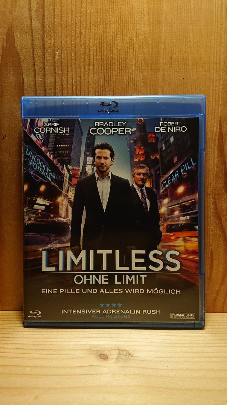 Tutti i DVDs: LIMITLESS Blu-Ray mit Bradley Cooper und Robert De Niro – Usato da Wilderswil venduto da Exebub