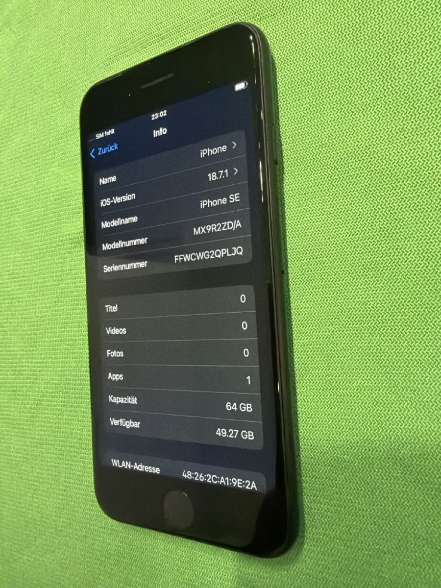 Apple Telefoni cellulari / Smartphones: iPhone SE / 64Gb / Schwarz / 100% Akku / H8 – Usato da Arbon venduto da BaX_94 2