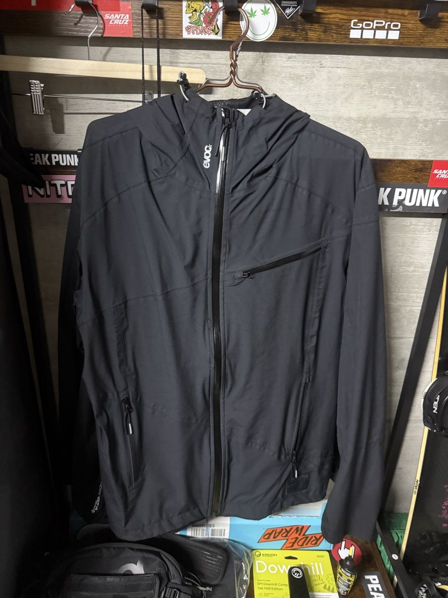 Evoc Jacken: Evoc SHIELD jacket L  – Gebraucht aus Giubiasco von Darkemperor