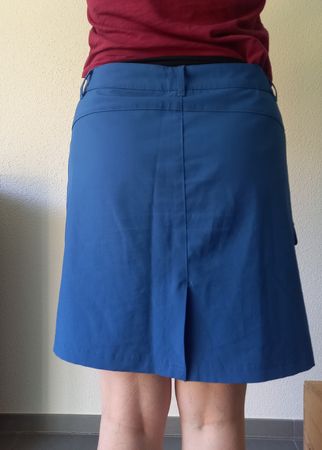 Sport Rock mit integrierter Hose