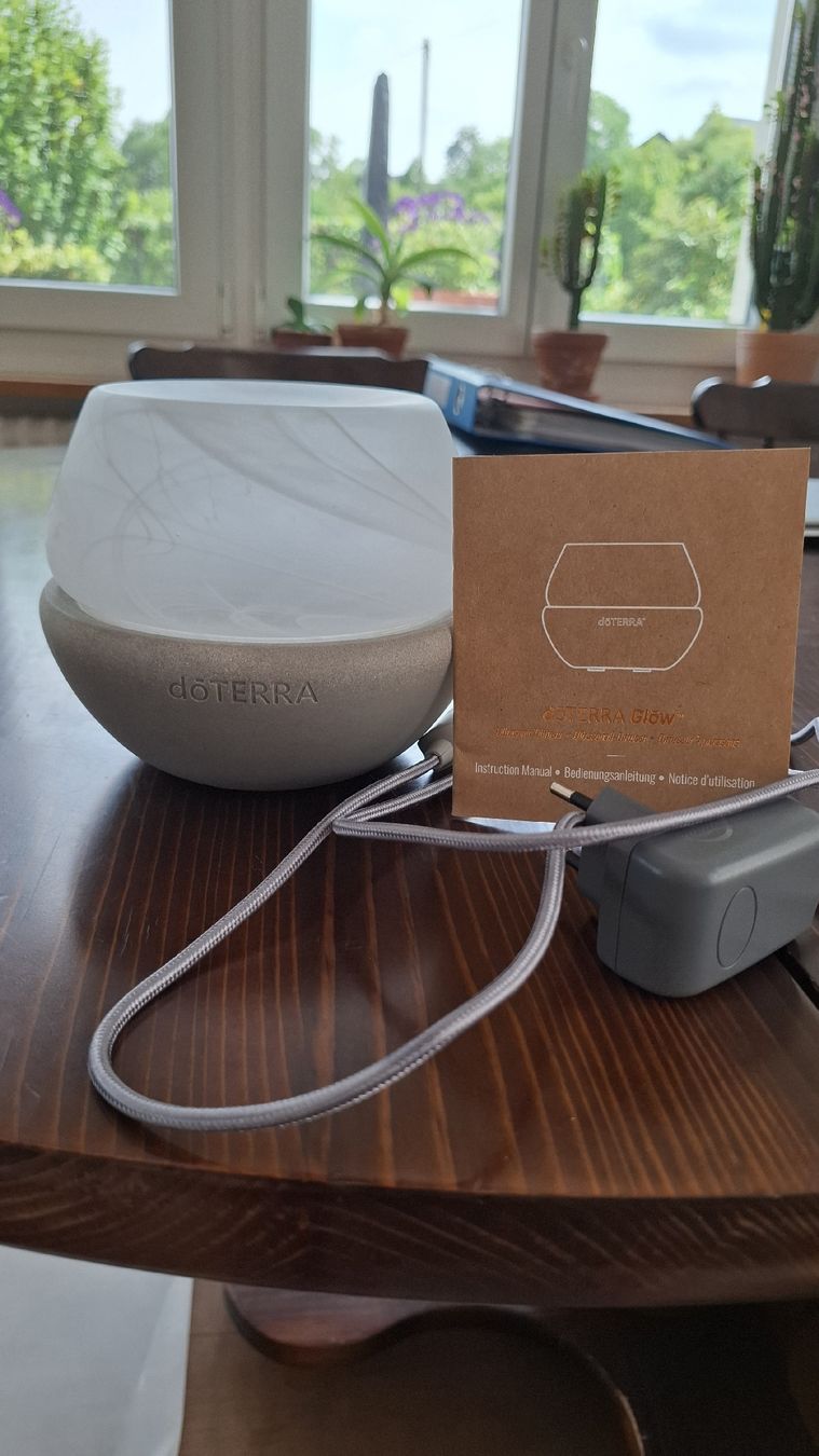 Doterra Duftöldiffusoren: dōTERRA Glōw Ultraschall Diffuser – Gebraucht aus Birrwil von voe_nxc8