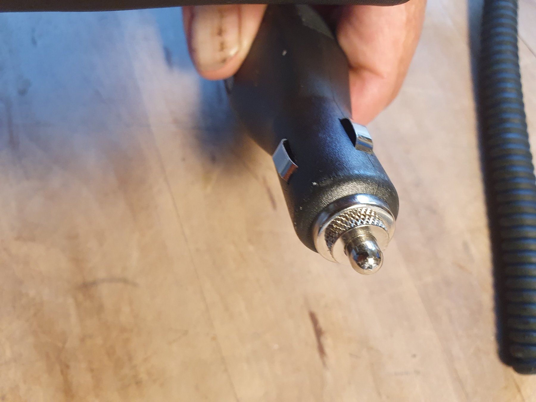 Unità & Adattatore: HWAYING Mod. No. AP-02  Ladekabel – Usato da Zürich venduto da loosebone 4