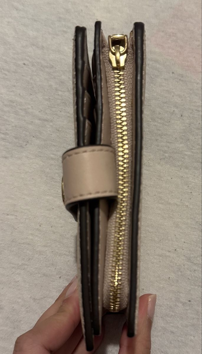 Michael Kors Portamonete: Michael Kors Portmonnaie – Usato da Uerikon venduto da _Angi. 2