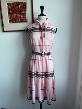 AKRIS: Neu/ungetragen - exklusives Kleid in rosa, 38