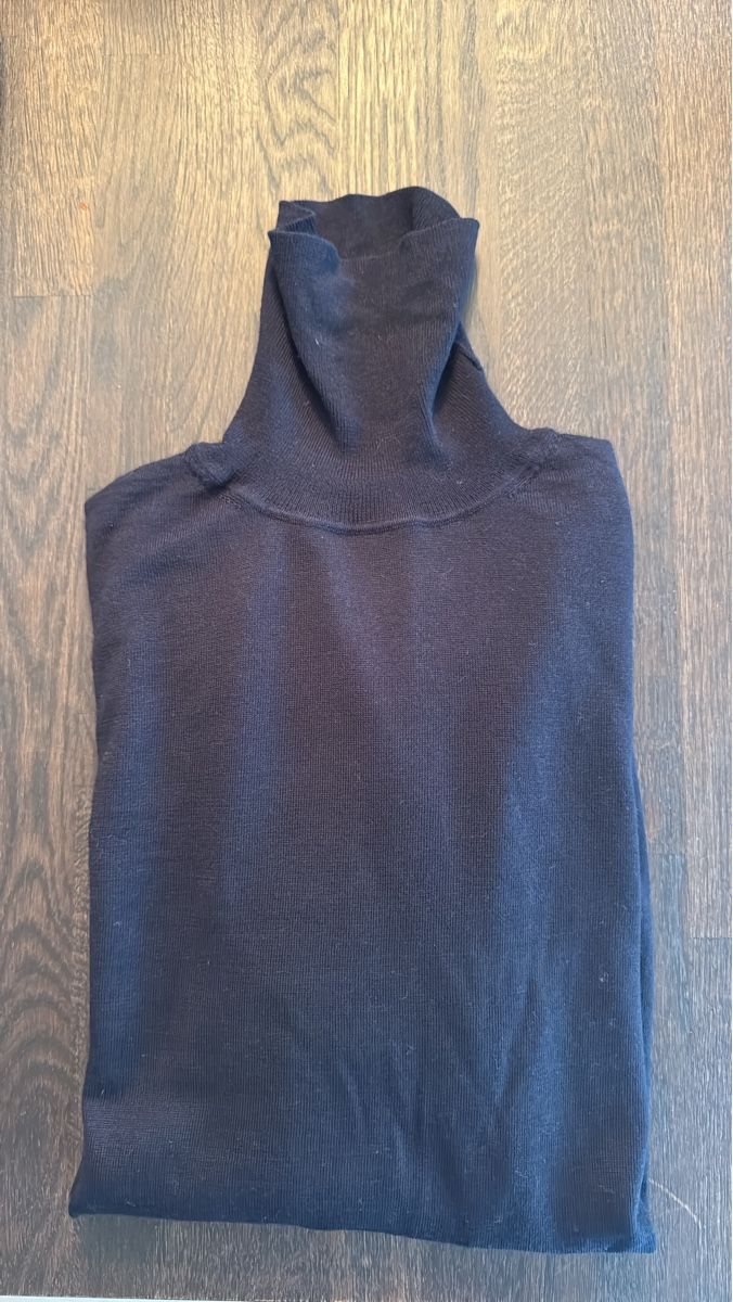 Suitsupply Maglioni & Felpe: Dunkelblauer Rollkragenpullover von Suitsupply in Gr. L – Usato da Meggen venduto da Colin_2000