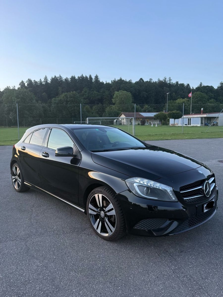 Mercedes-Benz Automobili: Mercede Benz A180 – Usato da Oftringen venduto da isi_9k79