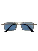 Brille mit babyblauen Gläsern