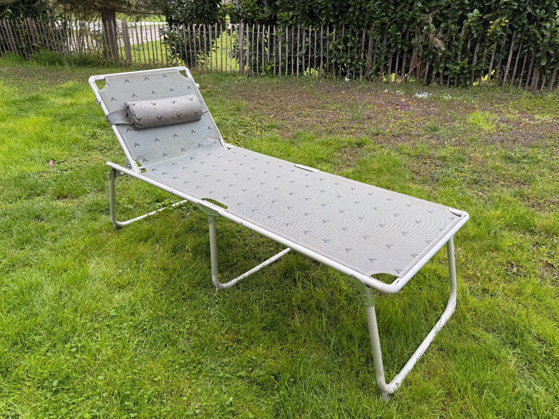 Sedie a sdraio: Moderner Liegestuhl Grau von Berger  Camping – Usato da Biel-Benken BL venduto da roema 1