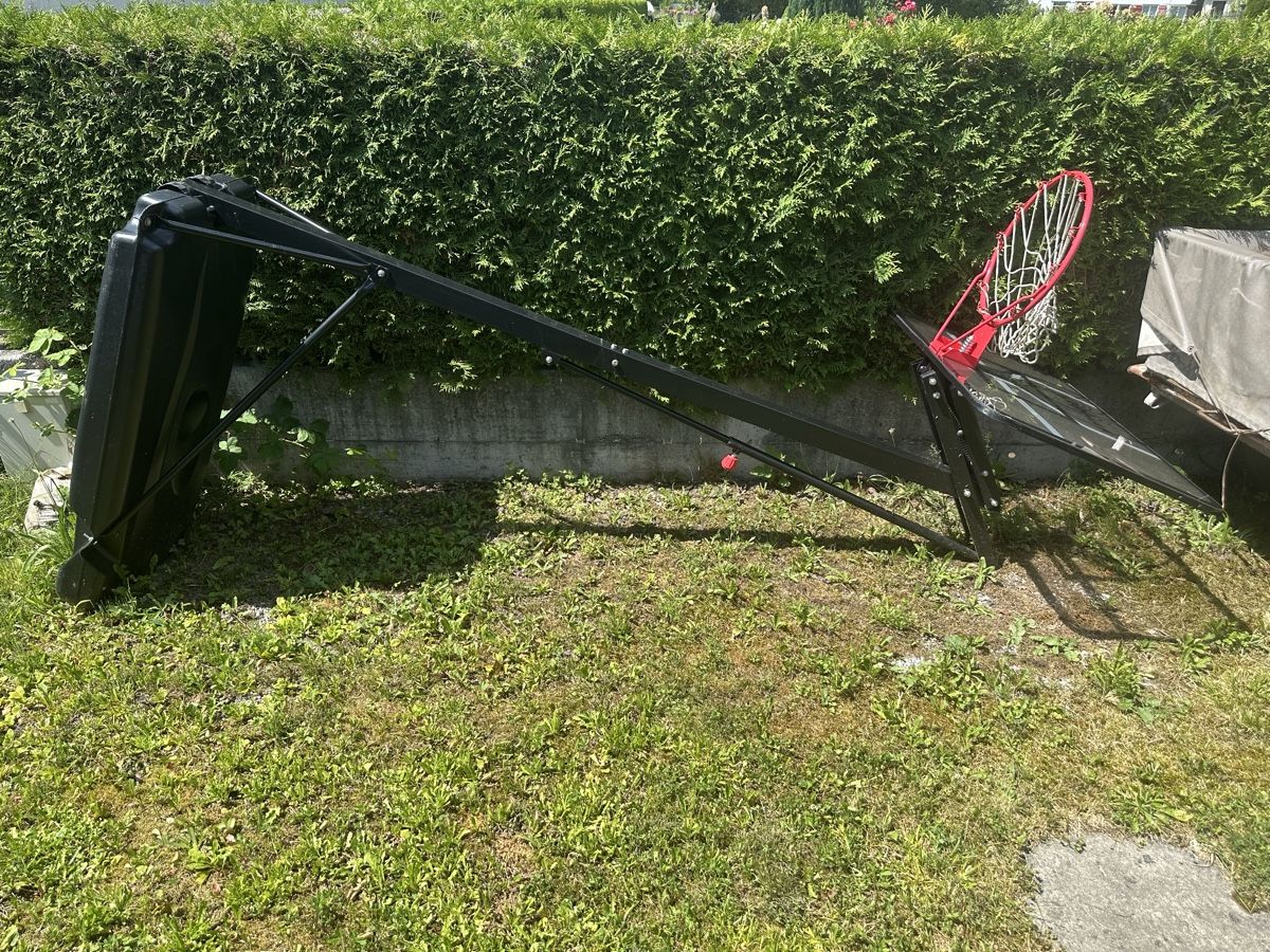 Canestri da basket: Basketballkorb Tarmak B700 Pro – Usato da Ennenda venduto da schueppi