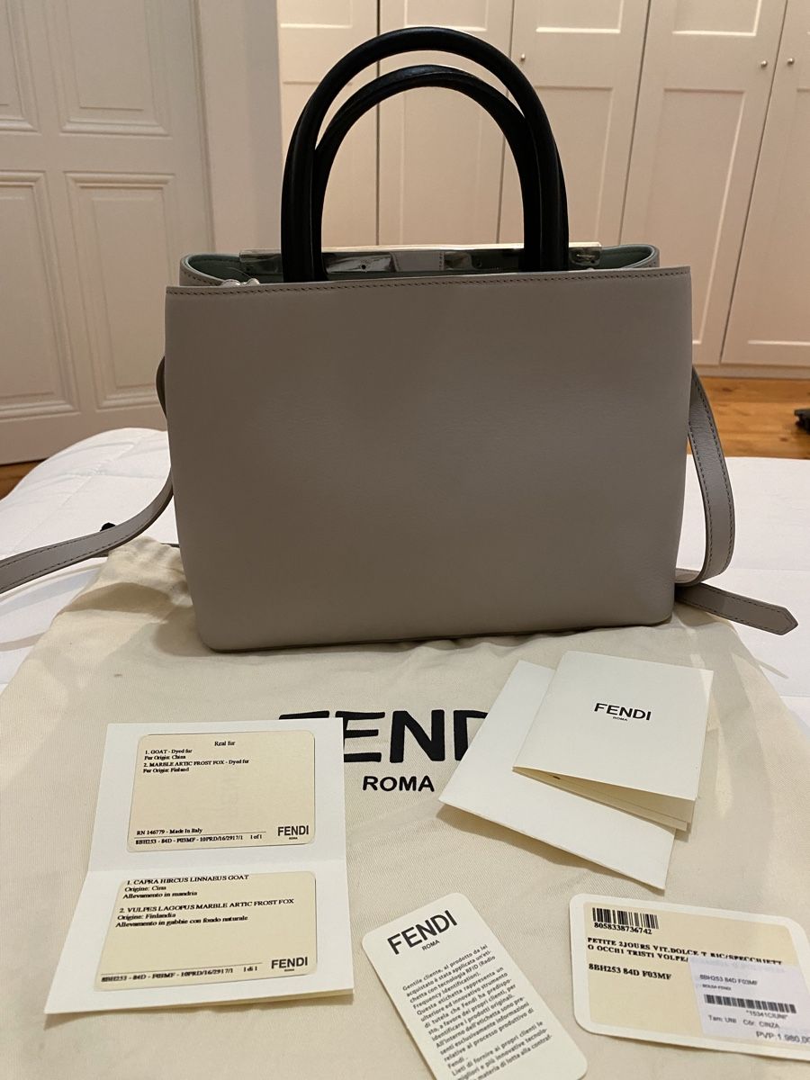 Fendi Borse da donna: Fendi 2jours leather handbag with Fur Charm – Nuovo (secondo la descrizione) da Mies venduto da nic_yk5d 3