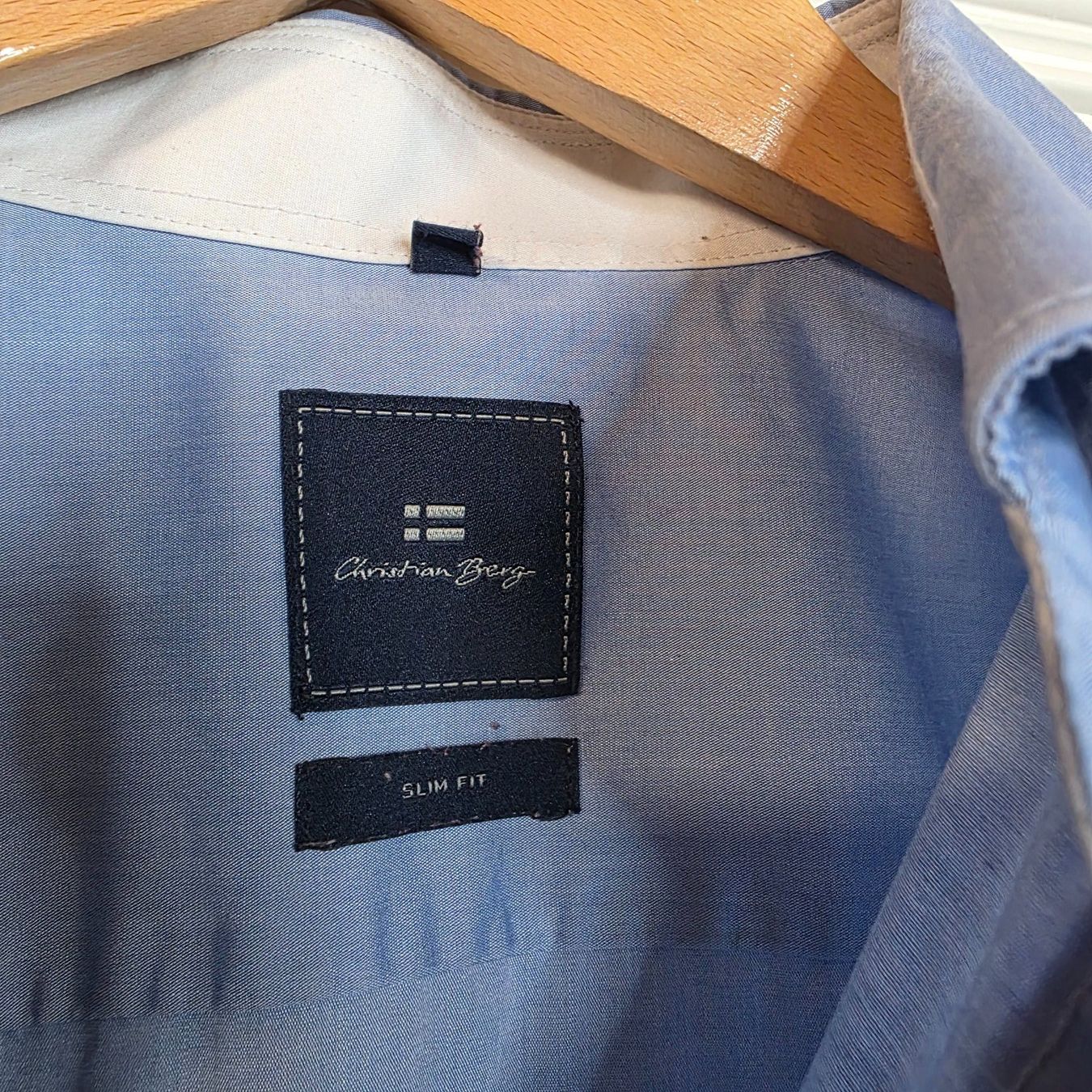 Camicie: Christian Berg Slim Fit Hemd Hellblau Gr. 40 – Usato da Wald ZH venduto da CapLux 2