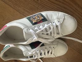 Gucci Sneaker weiss Gr. 43mit Tiger-Applikation & Streifen
