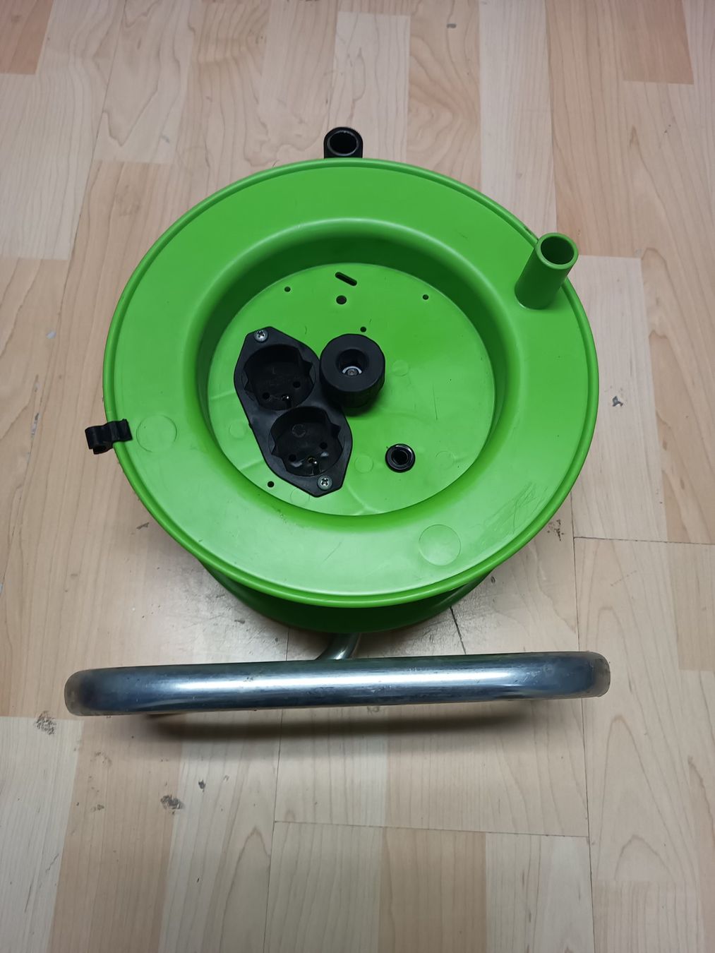 Cavi: Kabeltrommel leer grün – Usato da Dübendorf venduto da e-schop24