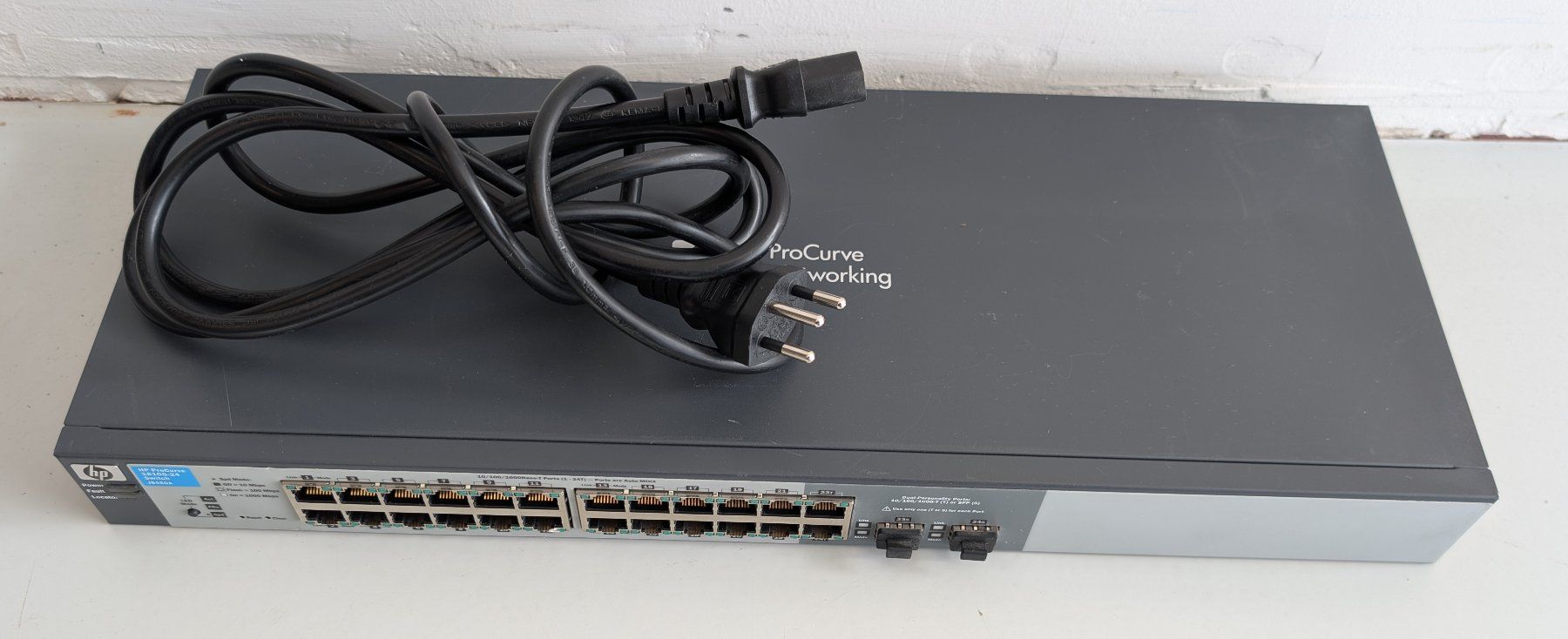 Hewlett Packard Hub & Switch: HP ProCurve 1810G-24 Switch – Usato da Dietlikon venduto da ComdatAG