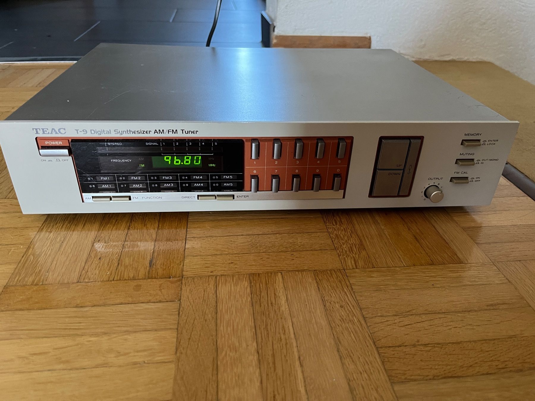 Radio: Teac T-9 Tuner – Usato da Bottmingen venduto da hilairea