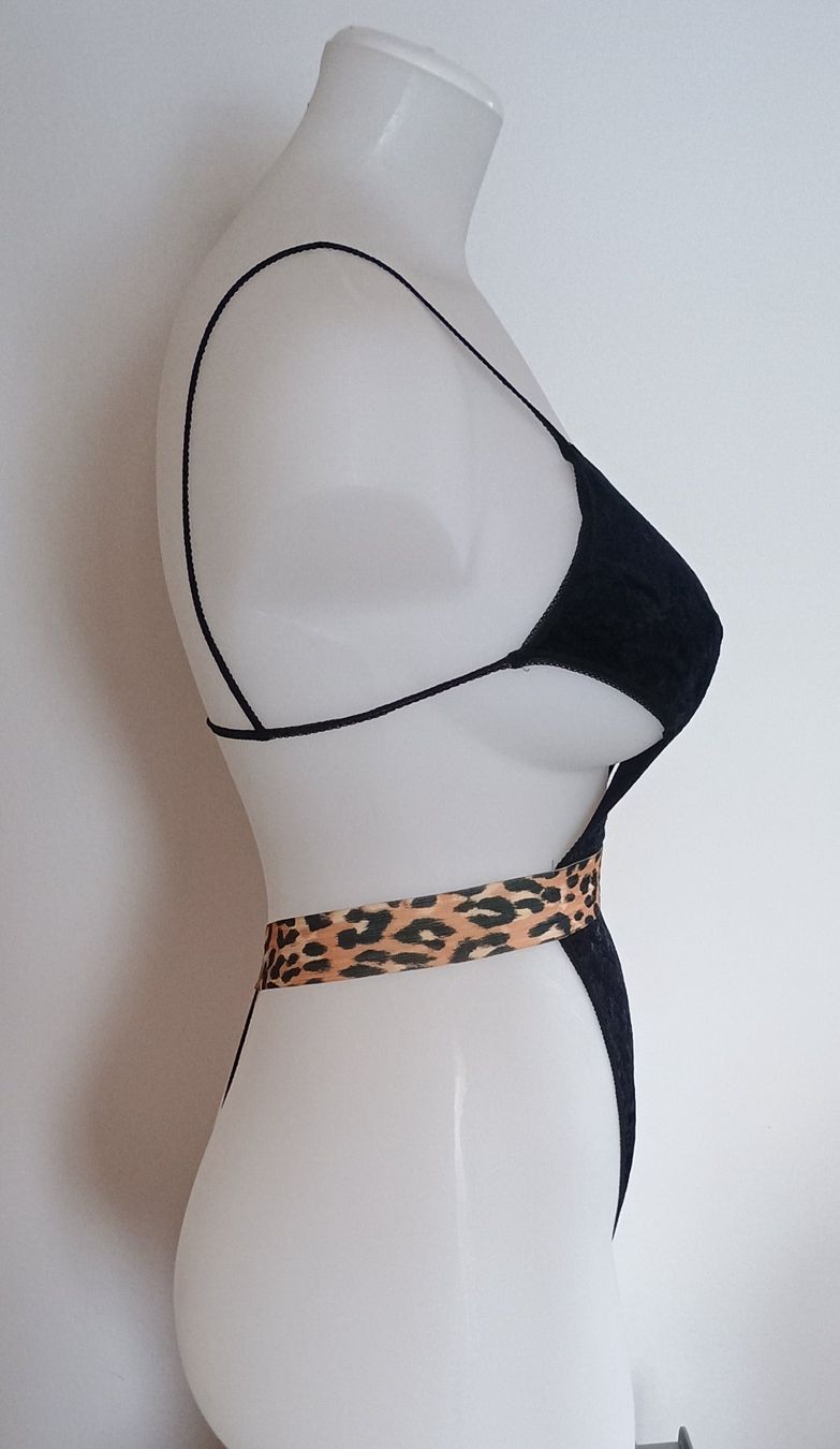 Altra biancheria intima: Stringbody – Nuovo (secondo la descrizione) da Rothrist venduto da GIWALD 1